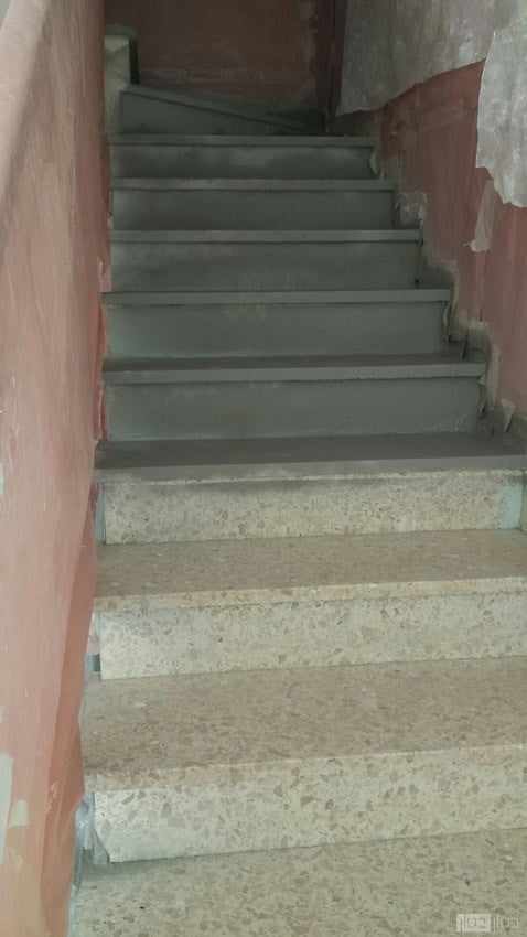 ציפוי מדרגות בטון בביצוע